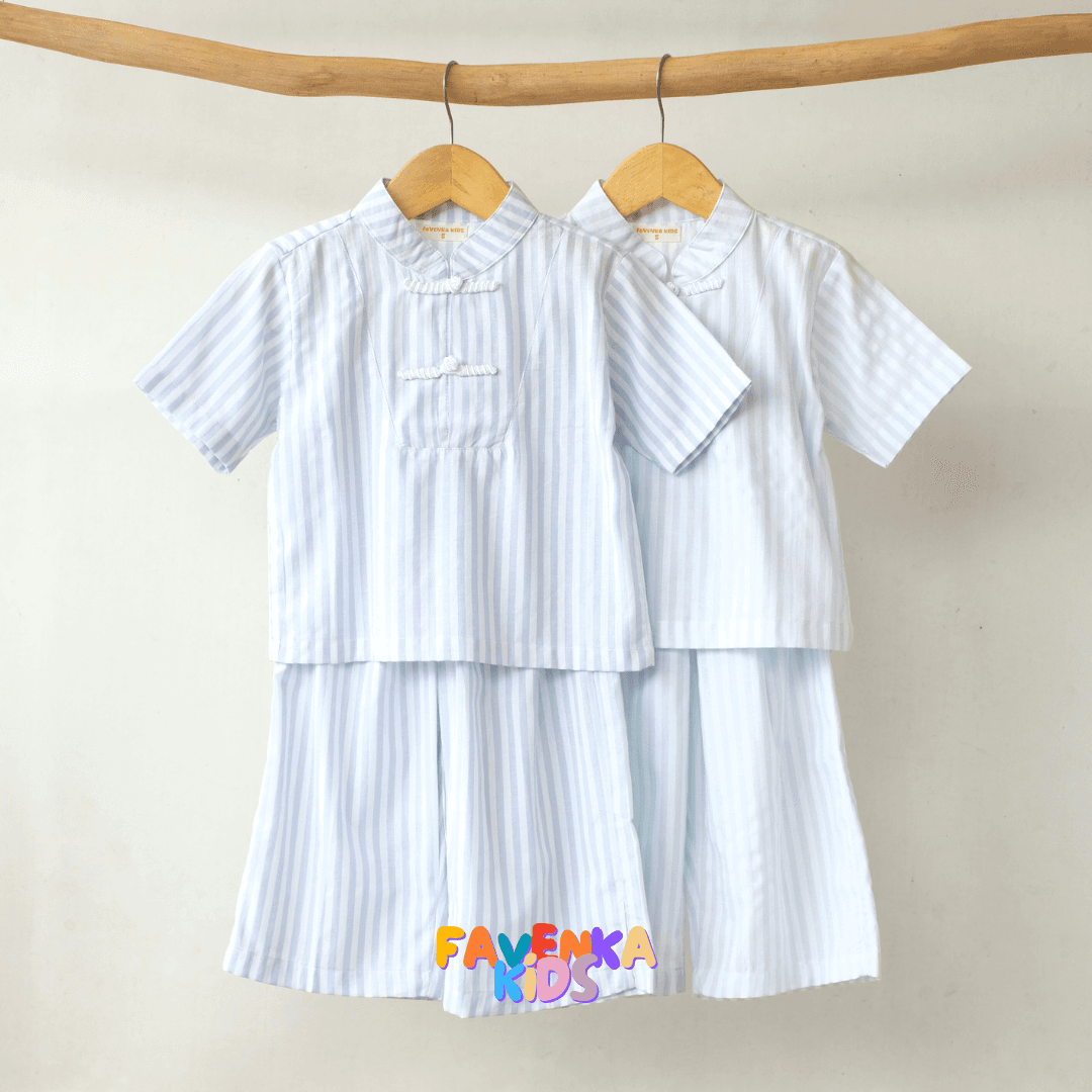 Favenka Kids - Chunjie Series Model Cheongsam Anak Laki Laki - Image 1